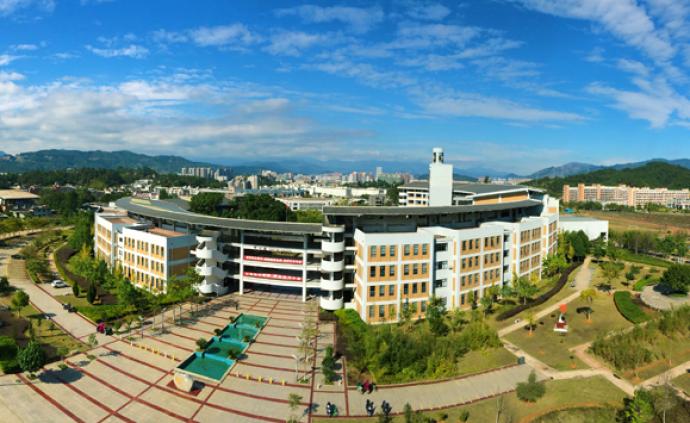 2020年龙岩学院全国_龙岩学院隆重举行2020级新生入学典礼