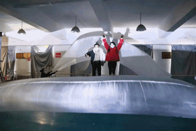 3ede4572f02a31f8e4b2b8247bd4562a.gif