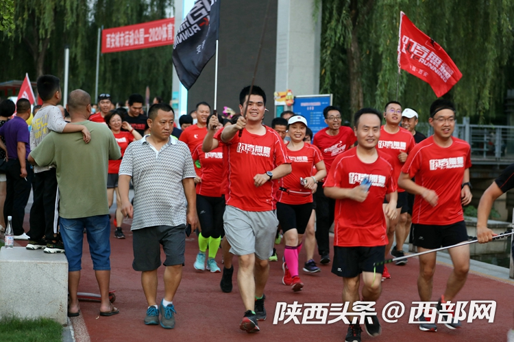 正在上传... b0fdbcb073ca9c0bc43145670bbc2912.png