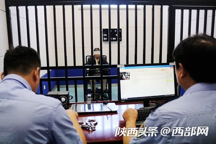 正在上传... 24d1230fe71a46952045704ae6fe2982.jpeg