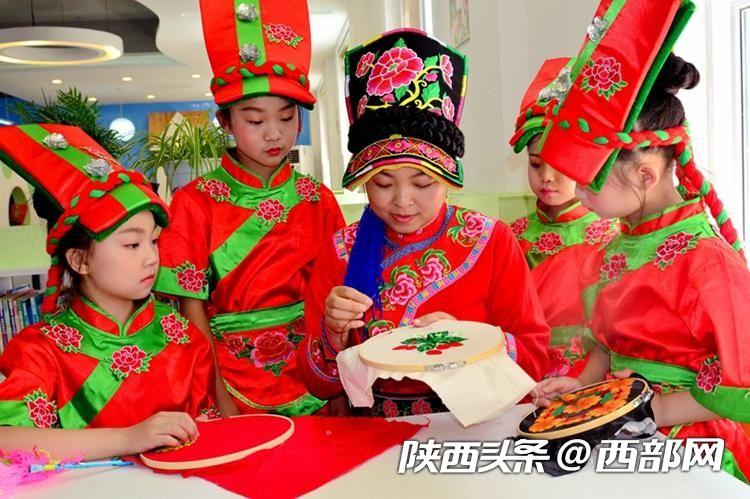 正在上传... 76543073cbef81d965e33542e78eec62.jpeg