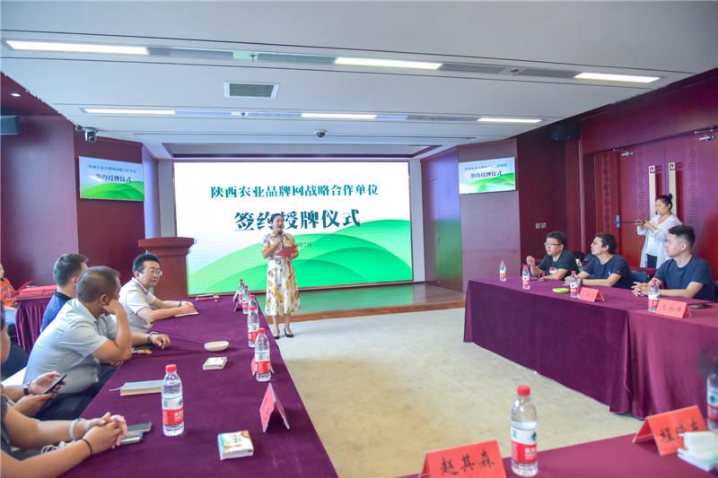 60ec75adf0c590bf95a5d2008edd3d21.jpg