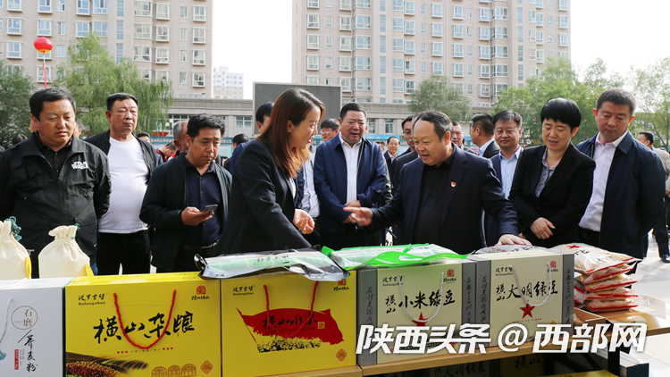 正在上传... e91a8df9ad889c4bef06c49ea1528a6a.png