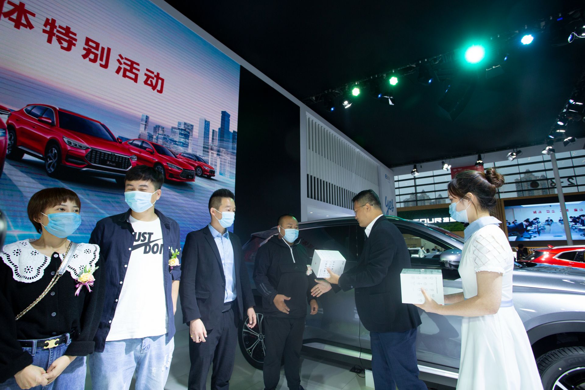 比亚迪汽车销量稳增 汉上市后大受热捧 西安地区已交付200辆