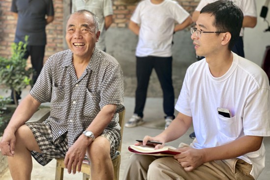 退休教师方长奇是西安市高陵区张家村的首批“共享村落”参与者之一。 人民网赵岍摄