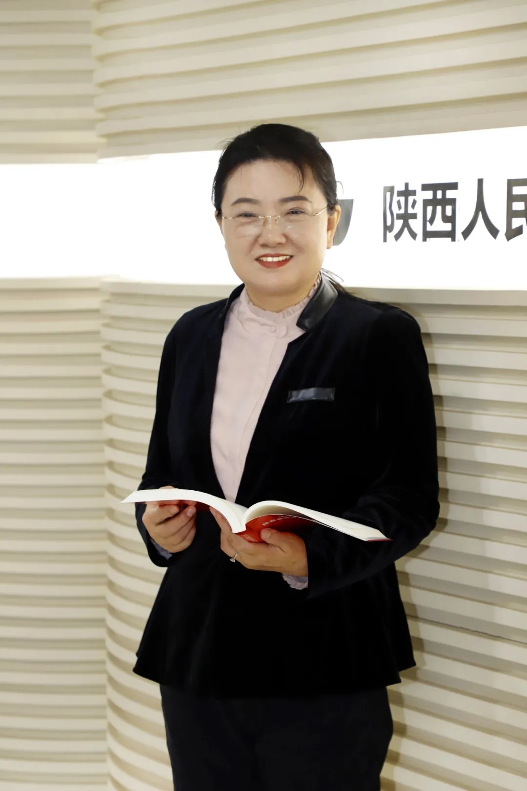 陕西新华出版传媒集团总编辑,陕西人民出版社总编辑宋亚萍.
