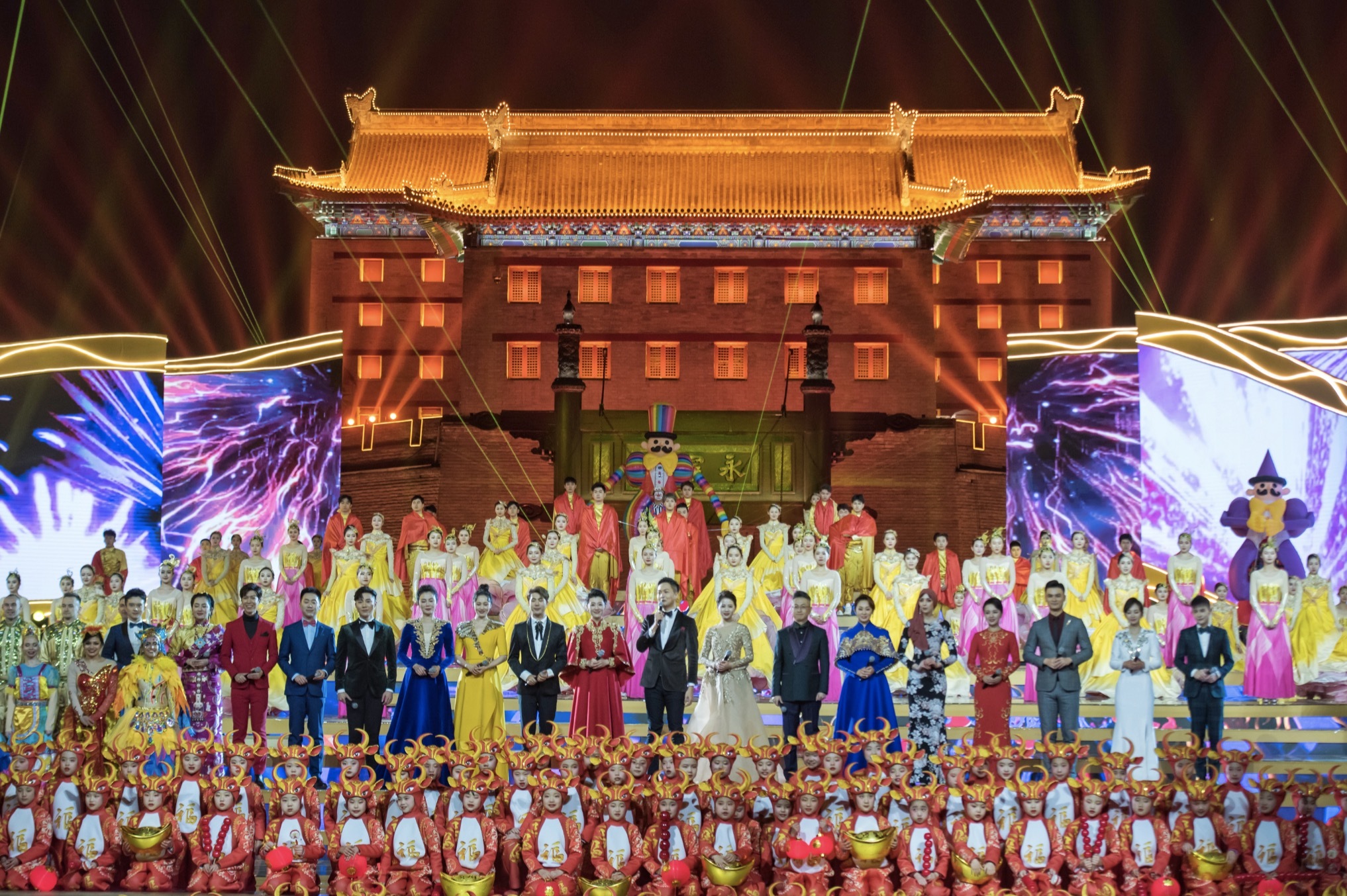 "2021丝路嘉年华·和美之约——丝路云春晚"现场.