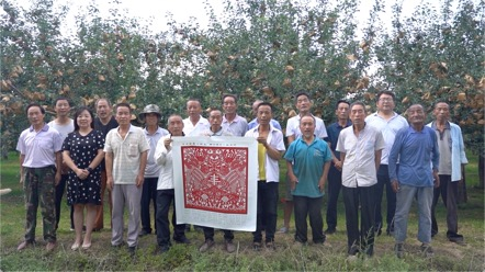 红果有多少人口_我是家乡代言人火红山楂迎丰收—走进晋州“山楂第一村”(2)