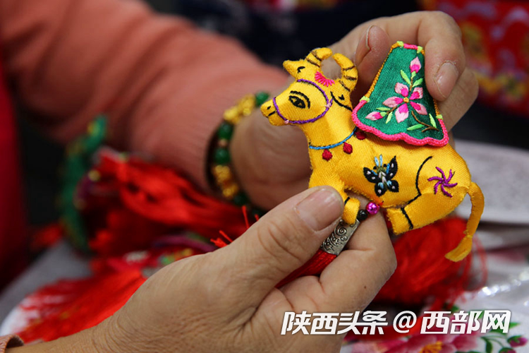 正在上传... 84952101707847d4c2946277101b03aa.png