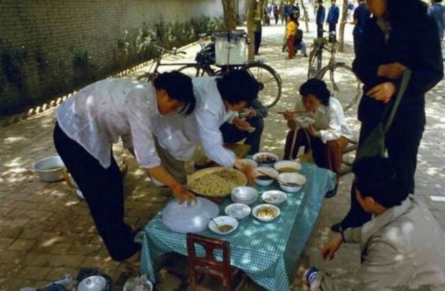 1989年“法门味道”路边摊