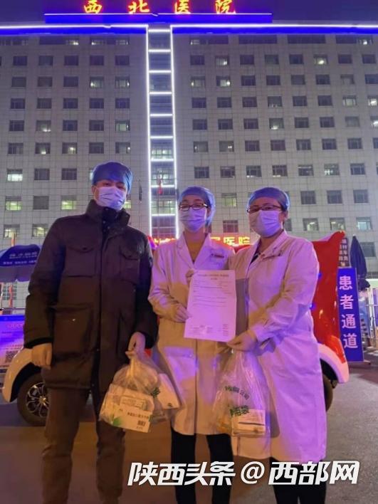 正在上传... ef6b755aa0e878b631b01f3f79e6089e.jpg