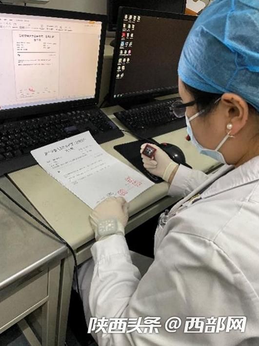 正在上传... e0a053fa632a76687652890926aa3093.jpeg