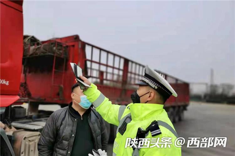 正在上传... e74692d469fd2cd06aabc372c9b8887a.jpg