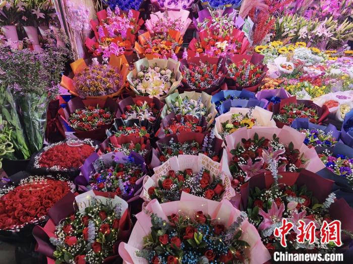 金店加盟店排行榜_中国珠宝获2021消费者全国连锁推荐品牌、多店获评中国金店100强