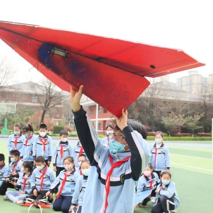 点燃科技梦一起向未来长安区各学校科技之春宣传活动精彩纷呈
