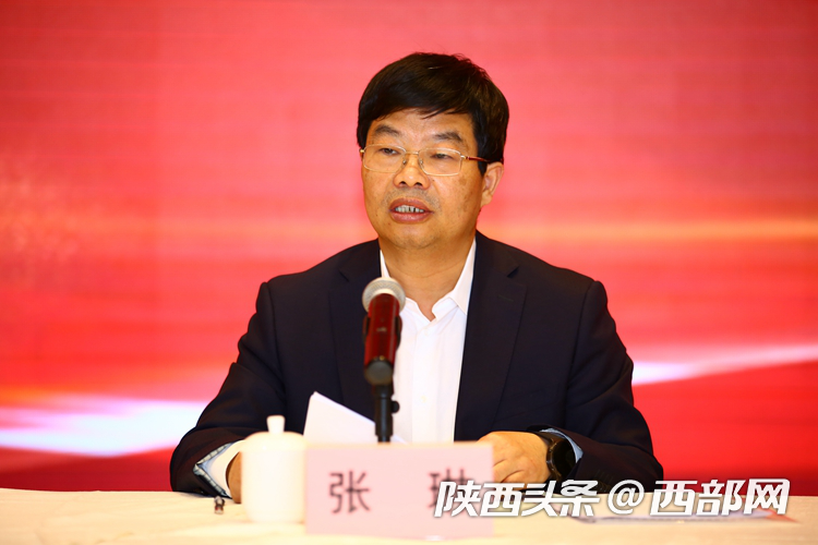 正在上传... 33888783cfbe805ac0db05d7fa1aa304.png