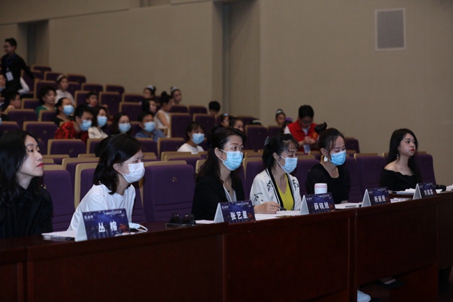 e03498be66ca24d811aee34927951b13.jpg
