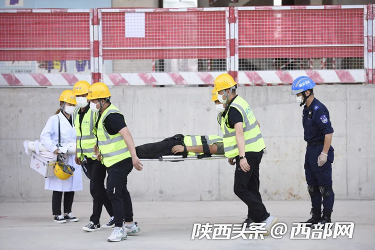 正在上传... f5bec74d6fbf7f50b016dc0ec21bd74f.png