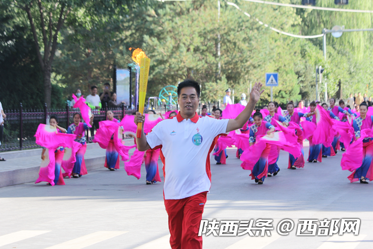 正在上传... eaa492e328c8709b7233f6afb5bf3542.png