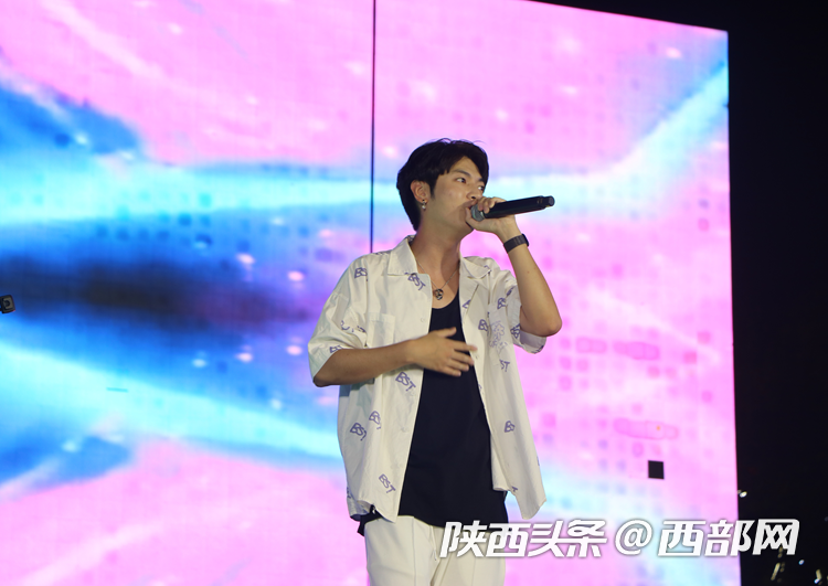 正在上传... e9b0d6e0e9c716eba18a76f91ac00dd2.png