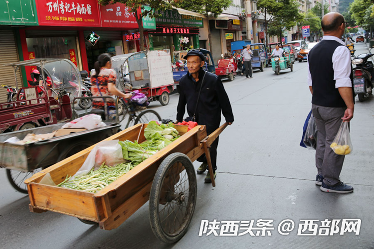 正在上传... 19649bda45d4186a787c1ab65e17ba74.png