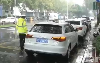 西安交警公布116条严管路段 持续整治违停
