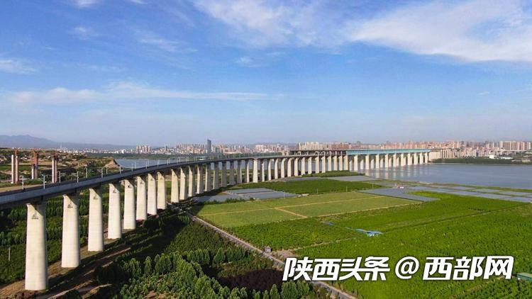 保障“两湖一江”电煤供应 今年浩吉铁路煤炭运输4604.3万吨