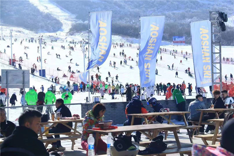 鳌山滑雪度假区让太白县人端起了“雪饭碗”