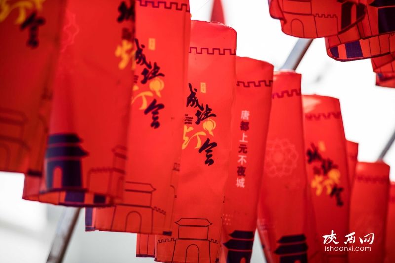 祈福灯廊特写
