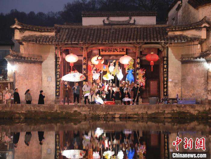 安徽省黄山市的新年氛围。 方龙 摄