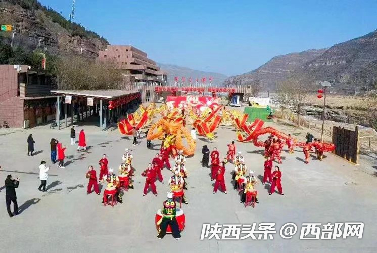 正在上传... 1fb4fb7013685406a51219cbb1d2939b.png