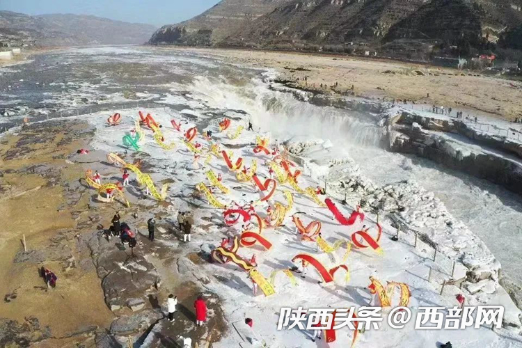 正在上传... b4e30c7c31f5122cd3d21f8a46e8ed72.png