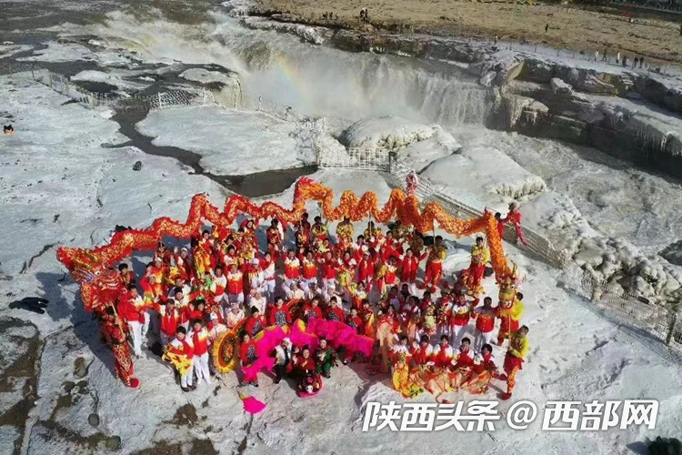 正在上传... e9b2b81fed7d015e2d7f727717882d11.png