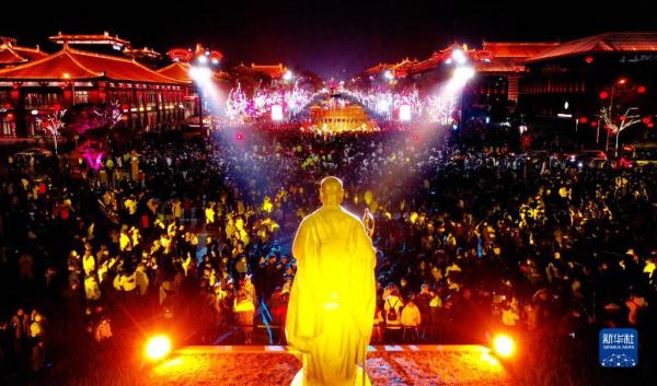 瞰西安灯火未央