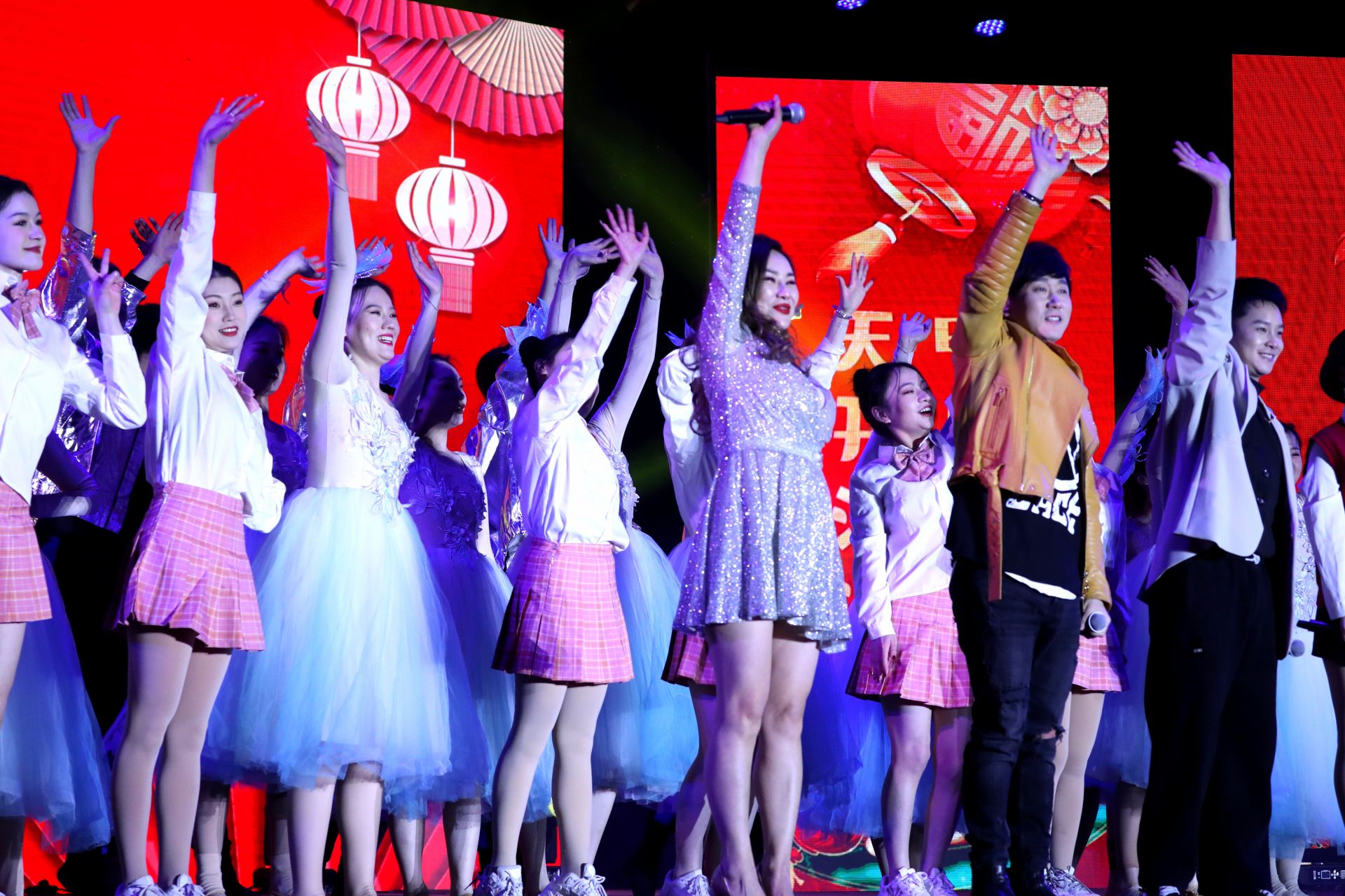 正在上传... 32a68018cb8edf1747f6159265ebf950.jpeg