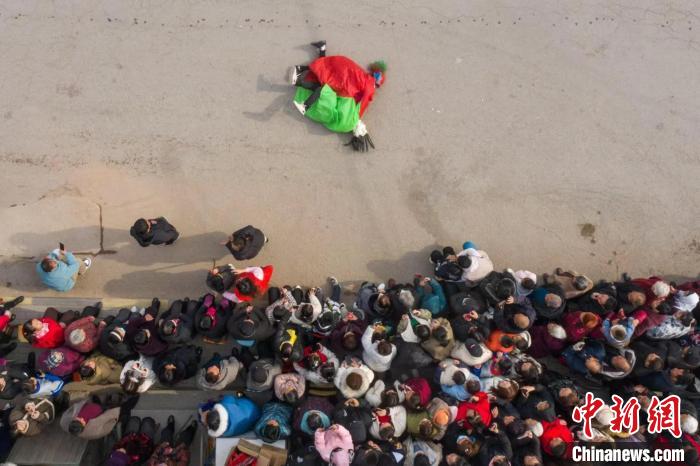 千年古村落的“狂欢节”:闹社火、展非遗、迎元宵