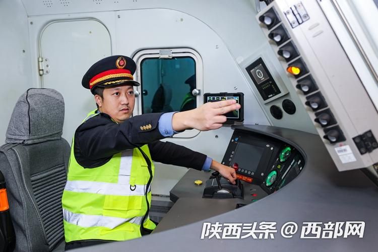 正在上传... 705bc71052fb3d1d5a207470a26b64ed.jpeg