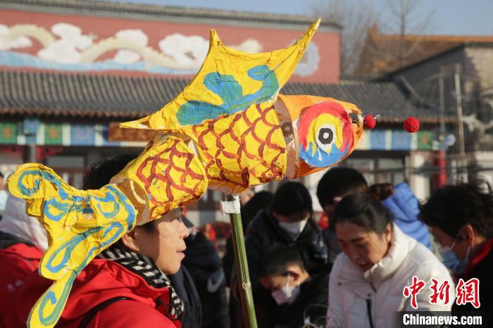 “渔灯节”如今已成为兼具民俗展示、亲友聚会、特色旅游于一体的盛大节庆。 姜乾 摄