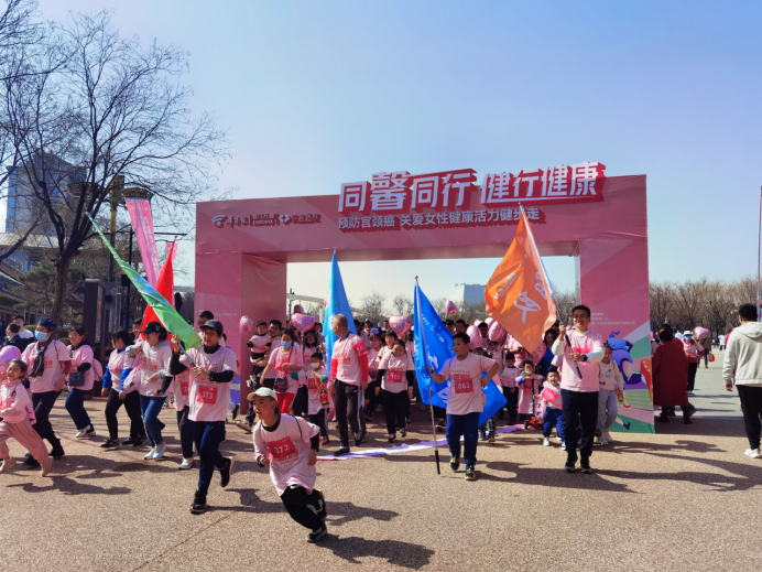 正在上传... 4c0ea4ec0501b1074996745841f298c4.png