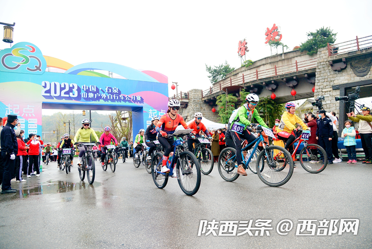 5d64110e30386a1fdc17c66a2846f574.png