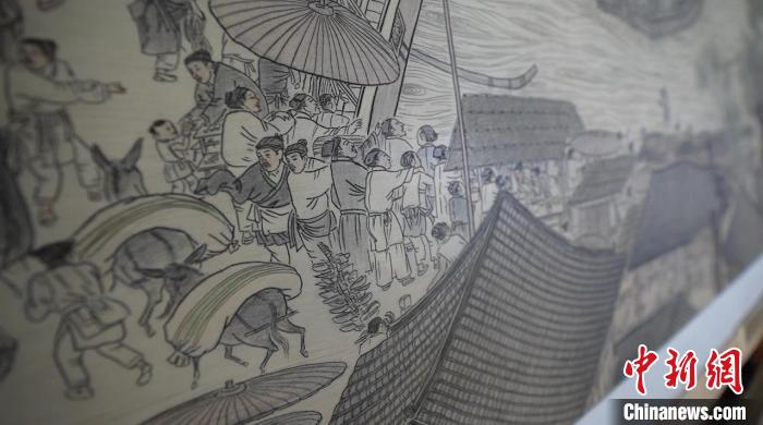 蔺烈板刻线画作品《清明上河图》局部。 戎睿 摄 蔺烈板刻线画作品《清明上河图》局部。 戎睿 摄