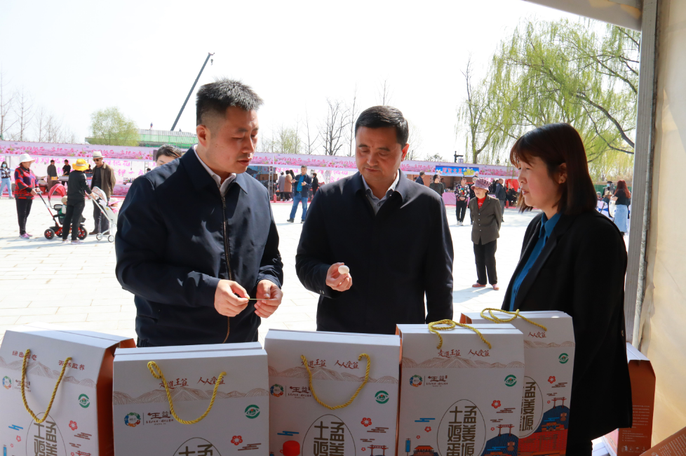 正在上传... adebfa3df09db6f5653b537dcb1d3ad8.png