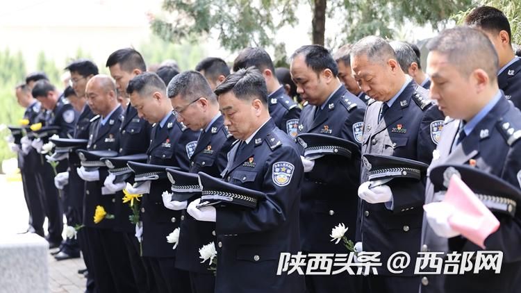 正在上传... 184649c4dab13bd32842c34ab2c21a3a.jpeg