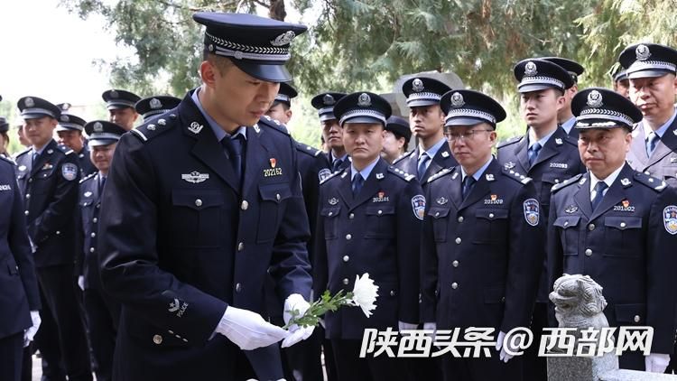 正在上传... 4a00963430427efc7edaf8bd44b8203d.jpeg