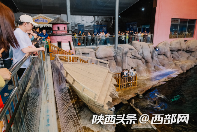 正在上传... 30c4658b6d5e451e85c5269d14e1891d.png