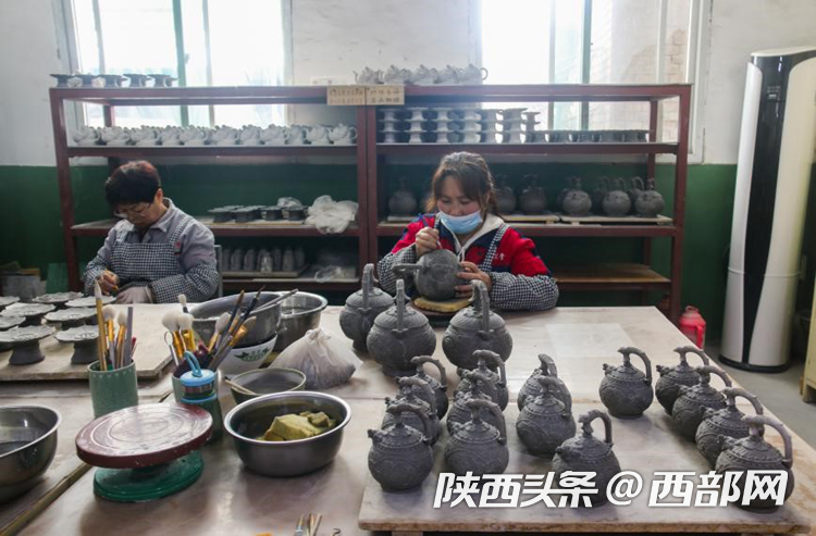 正在上传... 3f9be6332149316a5a197acd1f9861ba.png