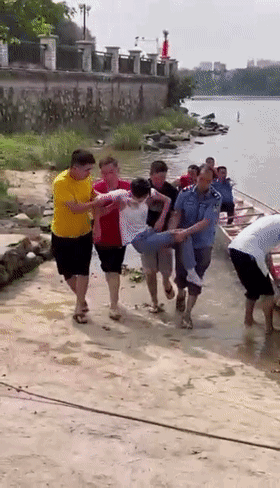 6c33a23c2ffb9ca9198cd7e8f936a69b.gif
