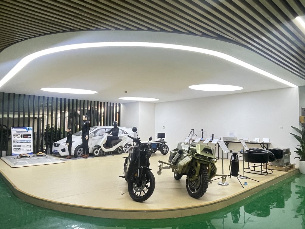 重庆理工大学主导建设的重庆智慧农机——摩托车及动力装备研究院