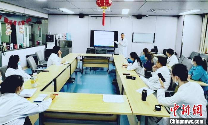 陕西专家青海传经送宝合力推动区域医疗中心建设
