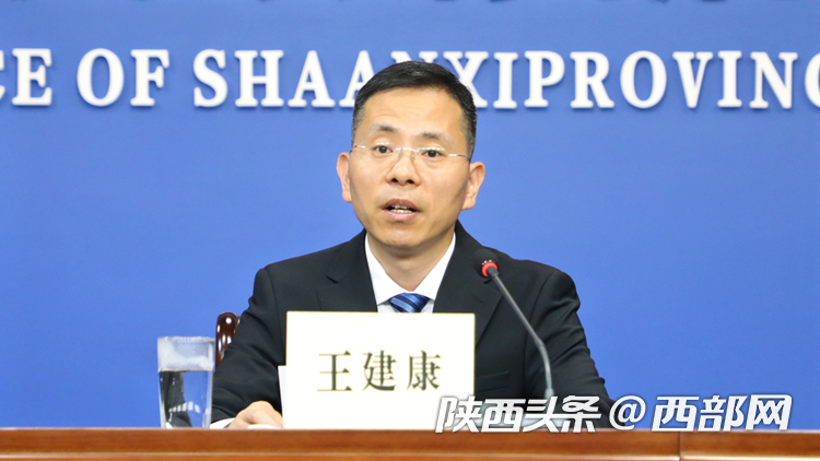 正在上传... 02adb5693150c096e8309013a432e401.png